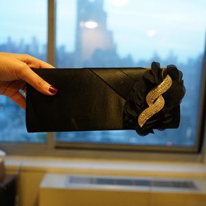 Super cute black clutch bag!